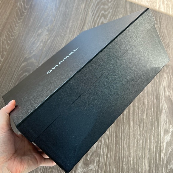Chanel Box - Picture 5 of 8